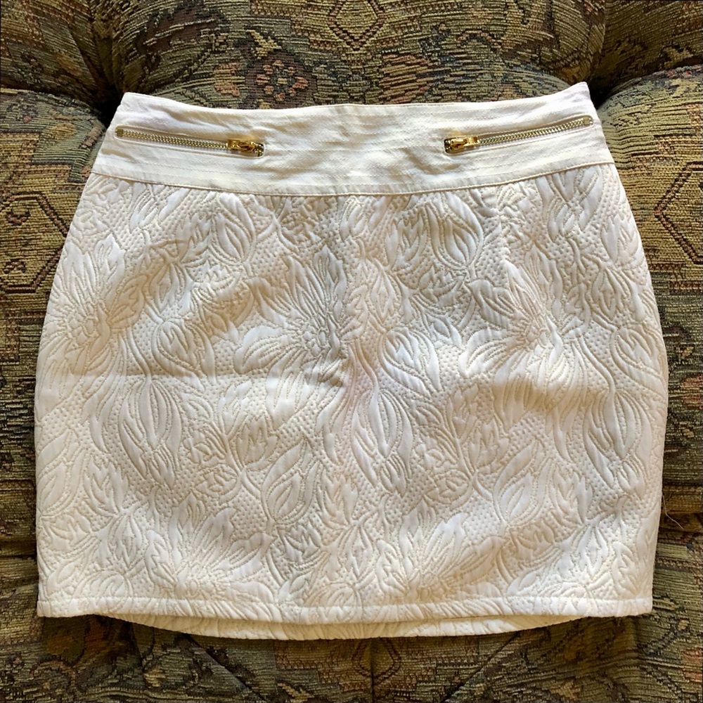 Abercrombie & Fitch XS Cream Mini Skirt w/ Metallic Gold Floral Stitching